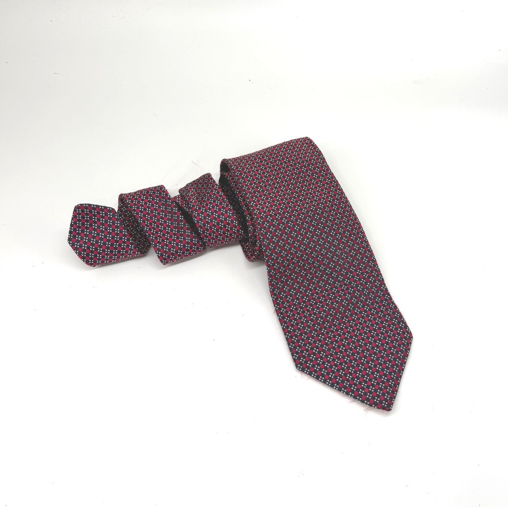 Brooks Brothers 346 Mens Red Navy Blue Silk Geometric Necktie Made in USA 3.75"
